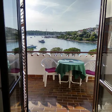 Apartment Suran Pula